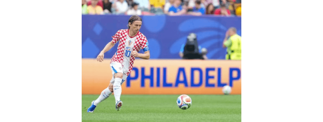 40-letni Modrić broni Chorwacji biegiem i determinacją 40-letni Modrić broni Chorwacji biegiem i determinacją