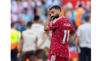 Salah i Robertson pożegnali się z Liverpoolem w ostatnim meczu Premier League